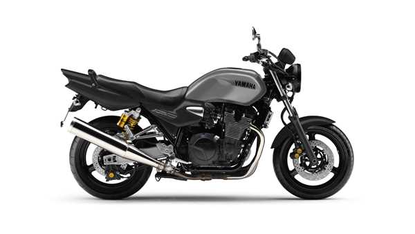 Yamaha XJR1300 2013