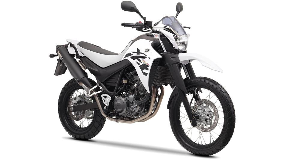 2014-Yamaha-XT660R-EU-Sports-White-Studio-001.jpg