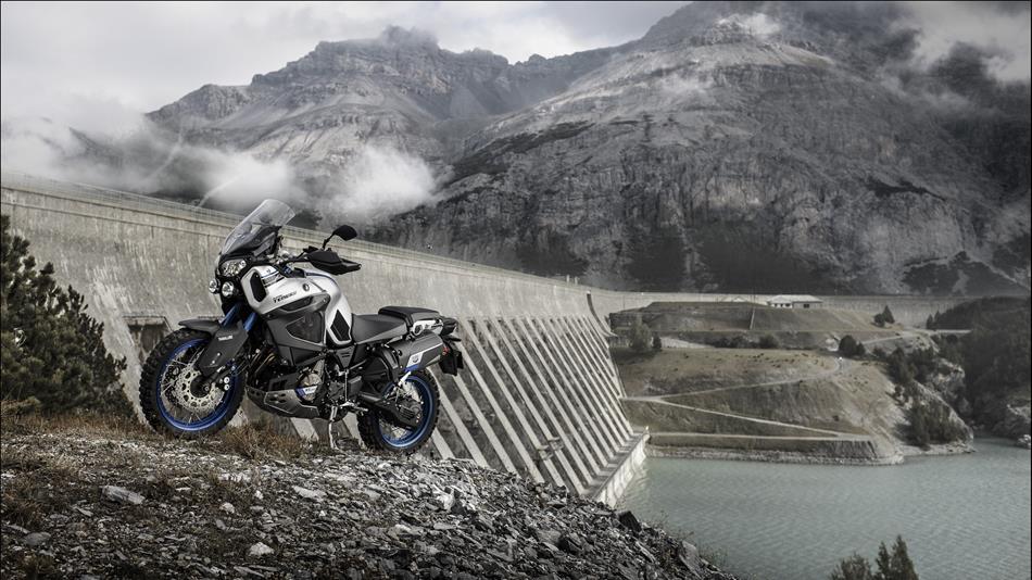 2015-Yamaha-Super-Tenere-World-Crosser-EU-Race-Blu-Static-003.jpg