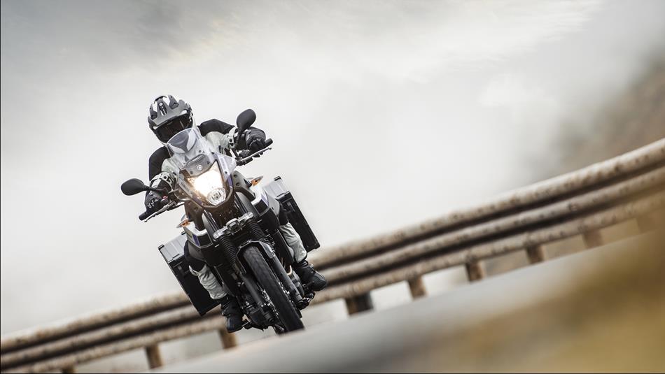 2015-Yamaha-XT660Z-Tenere-EU-Race-Blu-Action-004.jpg