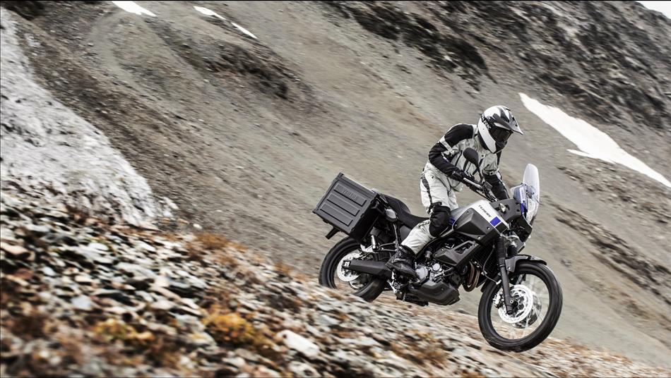 2015-Yamaha-XT660Z-Tenere-EU-Race-Blu-Action-007.jpg