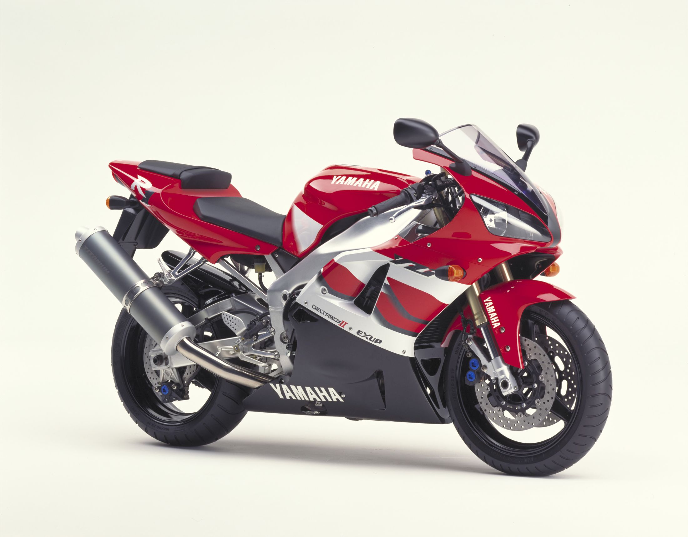 Р 01. Yamaha r1 2001. Yamaha r1 2000. YZF r1 2001. YZF r1 Yamaha красный 2001.