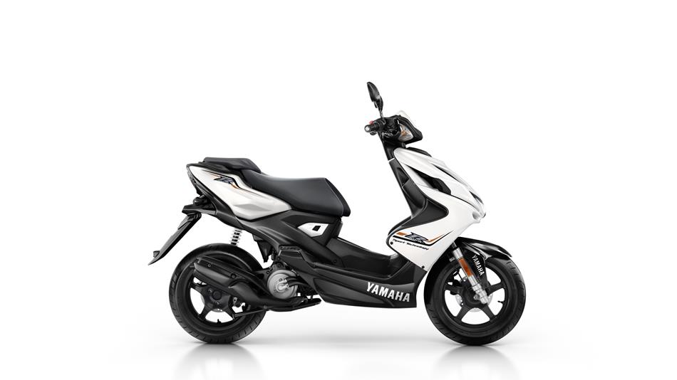 moto yamaha scooter